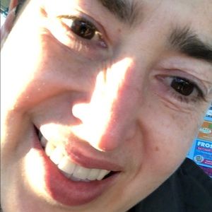 Meet your Posher, Raquel